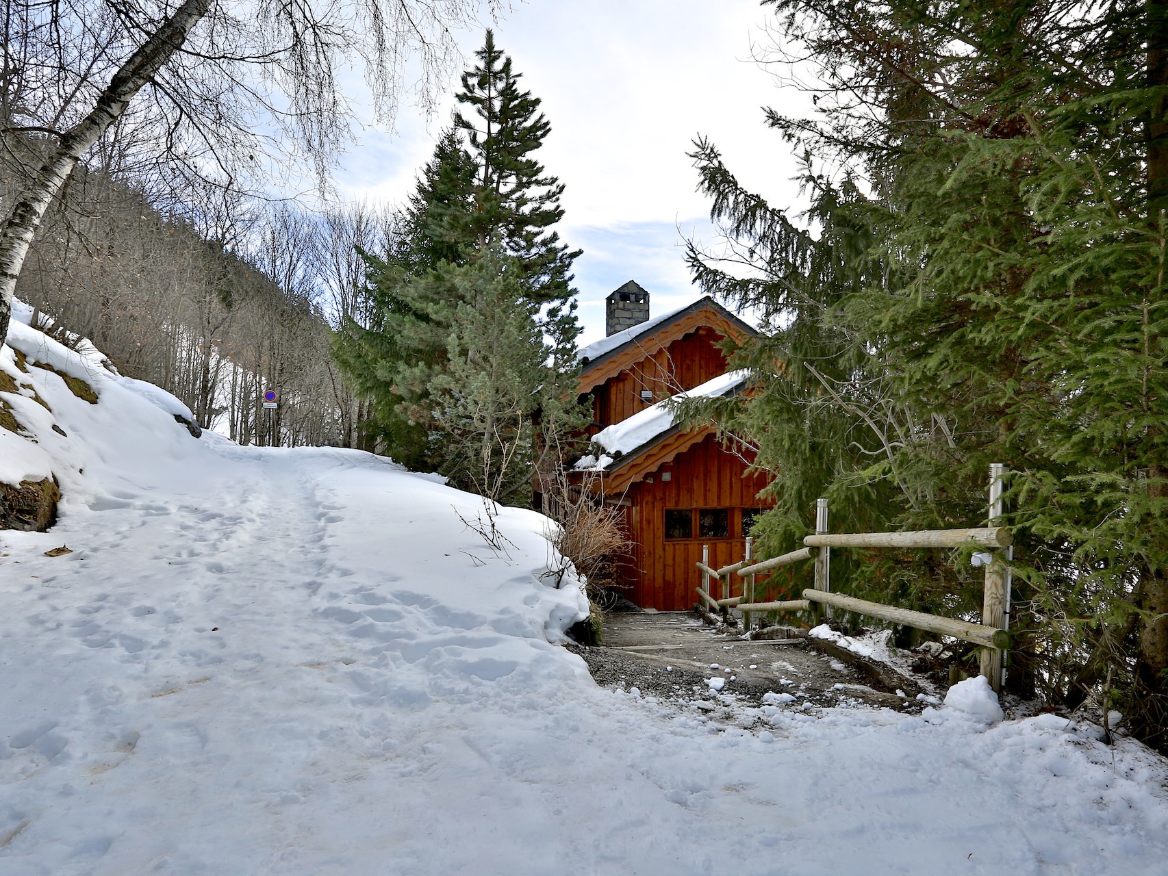 chalet neve